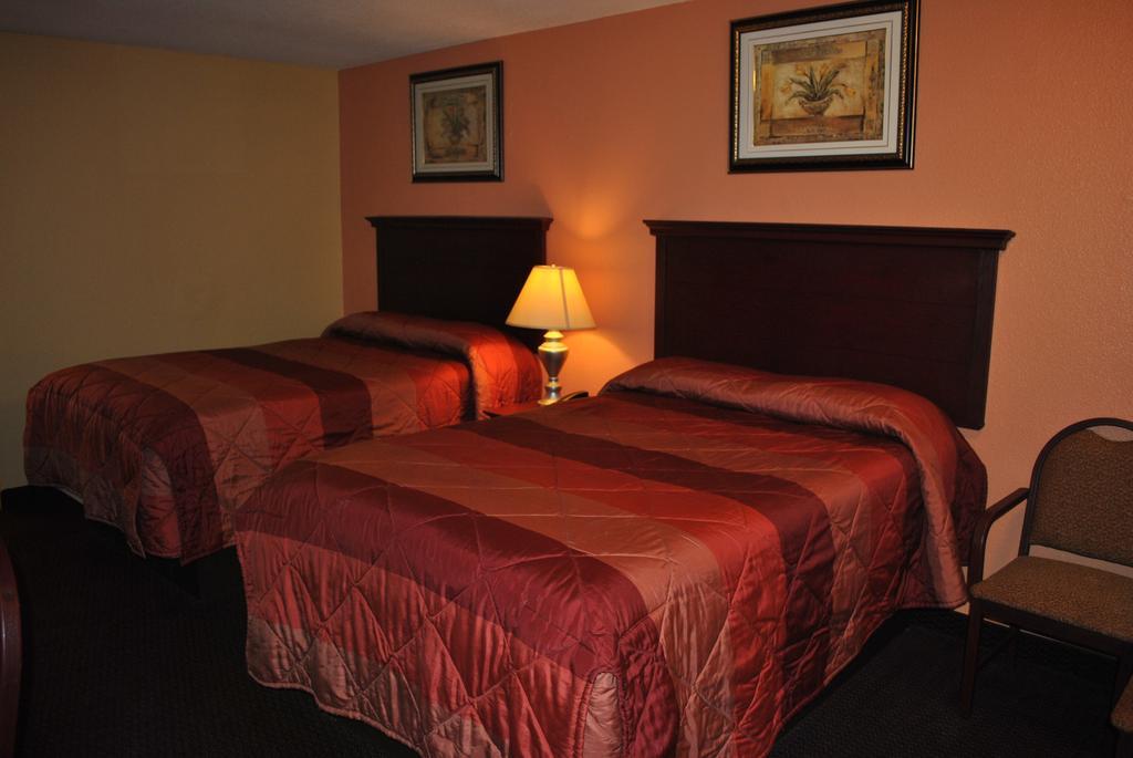 Executive Inn Brookshire Екстер'єр фото